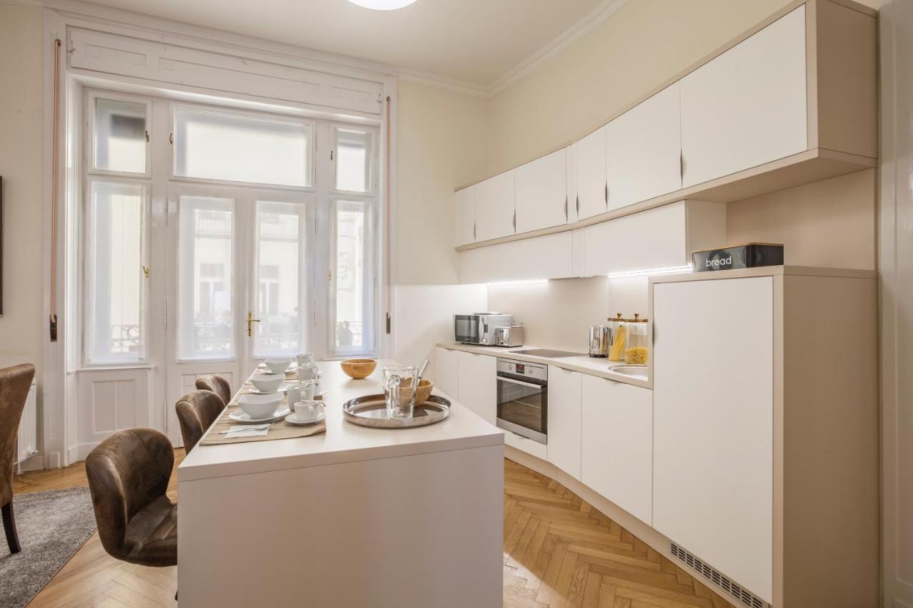 Modernized Unique Huge Central Apartment On 135Sqm Budapeşte Dış mekan fotoğraf