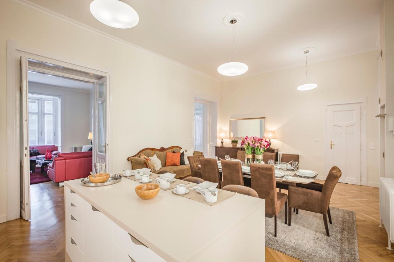 Modernized Unique Huge Central Apartment On 135Sqm Budapeşte Dış mekan fotoğraf