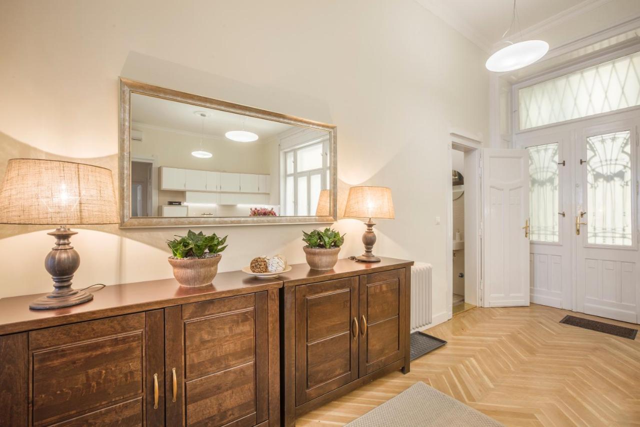 Modernized Unique Huge Central Apartment On 135Sqm Budapeşte Dış mekan fotoğraf